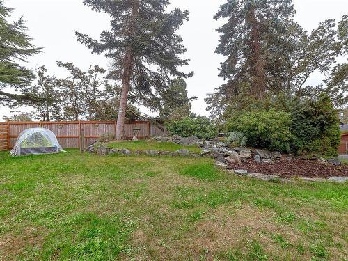 3819 Synod Rd, Saanich, BC 