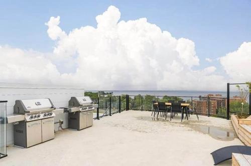 Terrasse - 911-10 Av. Donegani, Pointe-Claire, QC - Outdoor With View