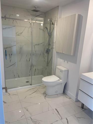 Salle de bains - 911-10 Av. Donegani, Pointe-Claire, QC - Indoor Photo Showing Bathroom