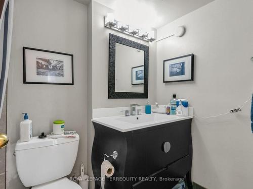 701-15 La Rose Ave, Toronto, ON - Indoor Photo Showing Bathroom