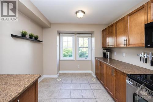 2056 Madrid Avenue, Ottawa, ON - Indoor Photo Showing Kitchen