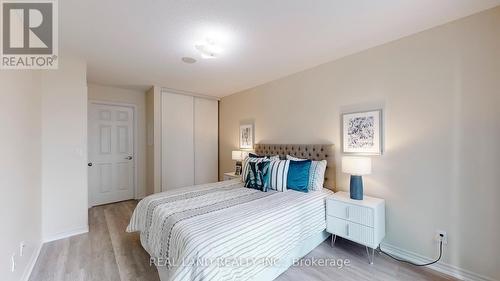 1006 - 19 Grand Trunk Crescent, Toronto, ON - Indoor Photo Showing Bedroom