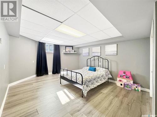 8 West Park Drive, Battleford, SK - Indoor Photo Showing Bedroom