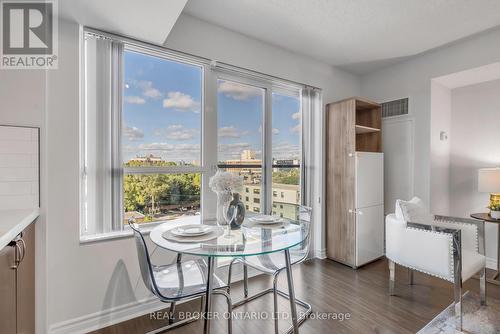 604 - 35 Saranac Boulevard, Toronto, ON - Indoor Photo Showing Dining Room