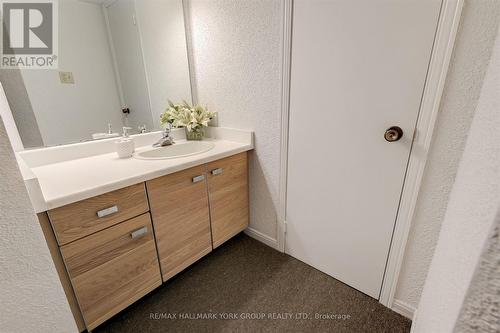 121 Manitou Drive, King, ON - Indoor Photo Showing Bathroom