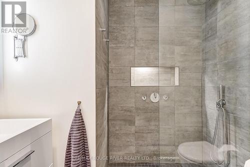 339 Mutual Street, Toronto, ON - Indoor Photo Showing Bathroom