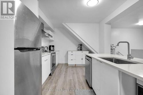 10 - 105 Andover Drive W, London, ON - Indoor Photo Showing Kitchen