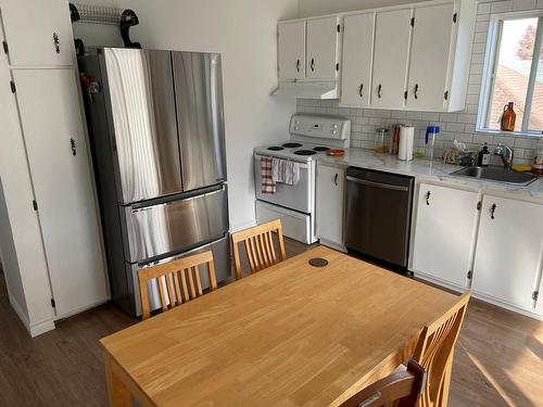 Cuisine - 417 Rue Des Trinitaires, Saint-Jean-Sur-Richelieu, QC - Indoor Photo Showing Kitchen