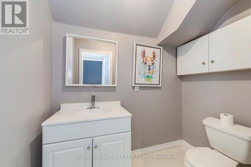 105 Highgate Drive, Hamilton, ON - Indoor Photo Showing Bathroom