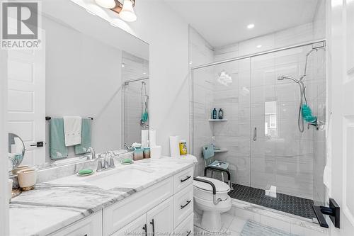 445 Brunmar Crescent, Lakeshore, ON - Indoor Photo Showing Bathroom