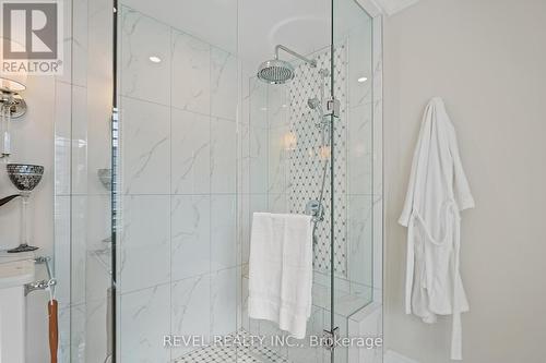 1107 Balfour Street, Pelham, ON - Indoor Photo Showing Bathroom