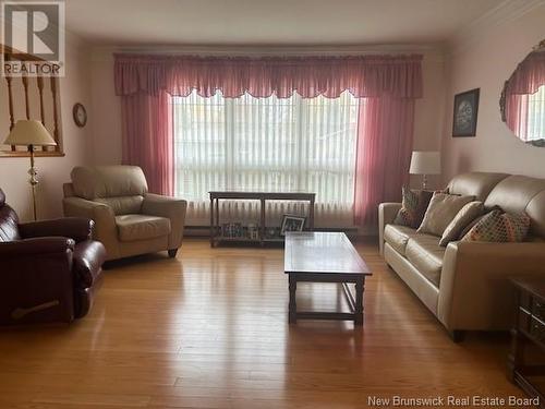 20 Woodleigh Street, Moncton, NB - Indoor Photo Showing Living Room