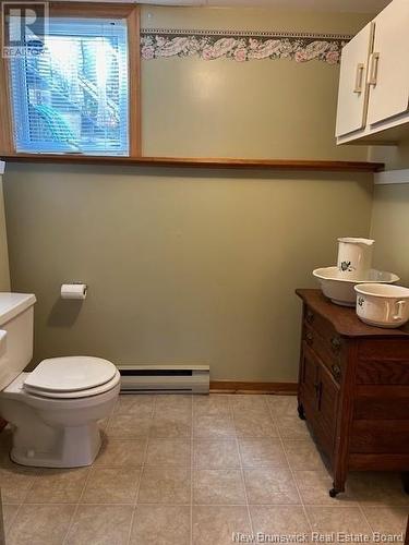 20 Woodleigh Street, Moncton, NB - Indoor Photo Showing Bathroom