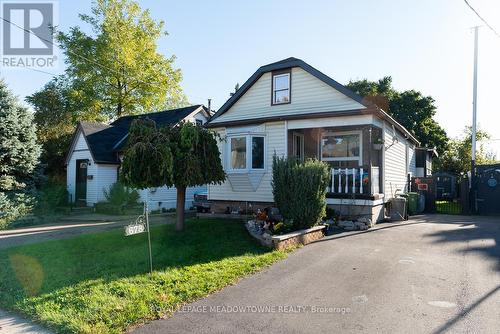 678 Knox Avenue, Hamilton, ON - Outdoor With Facade