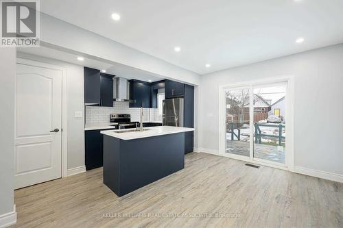 Upper - 305 Weir Street N, Hamilton, ON - Indoor Photo Showing Kitchen