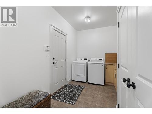 1400 Sun Rivers Drive, Kamloops, BC - Indoor Photo Showing Laundry Room