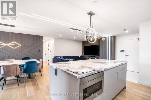 304 - 5444 Yonge Street, Toronto, ON - Indoor Photo Showing Kitchen