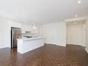 Living room - 414-4350 Rue Sherbrooke O., Westmount, QC  - Indoor Photo Showing Kitchen 