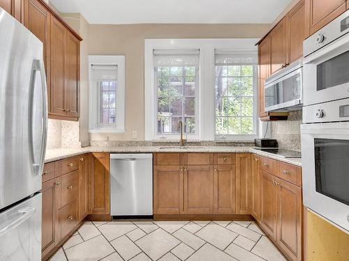 Cuisine - 365A  - 367 Av. Redfern, Westmount, QC - Indoor Photo Showing Kitchen