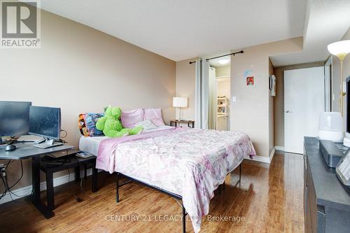 1410 - 10 Markbrook Lane, Toronto, ON - Indoor Photo Showing Bedroom