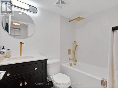 107 - 2230 Lake Shore Boulevard W, Toronto, ON - Indoor Photo Showing Bathroom