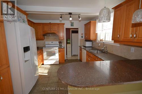 12536 Fifth Line, Milton, ON - Indoor Photo Showing Kitchen