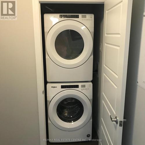 403 - 35 Kingsbury Square, Guelph, ON - Indoor Photo Showing Laundry Room