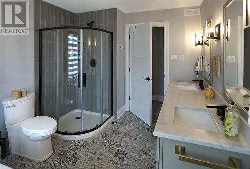 Main Bath - 6 Orchard Way, Morrisburg, ON - Indoor Photo Showing Bathroom