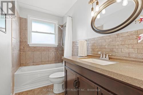 107 Kintail Crescent N, London, ON - Indoor Photo Showing Bathroom