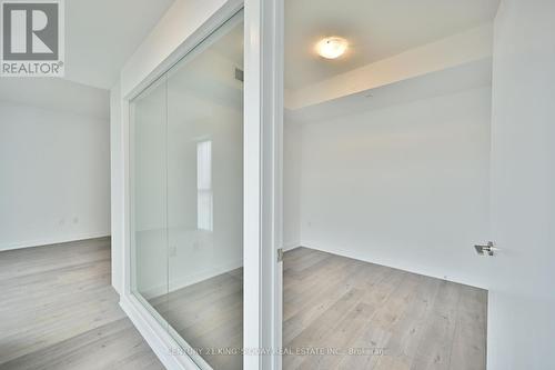 709 - 60 Honeycrisp Crescent, Vaughan, ON - Indoor Photo Showing Other Room