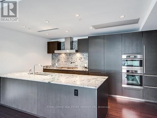 3007 - 180 University Avenue, Toronto, ON - Indoor Photo Showing Kitchen With Upgraded Kitchen