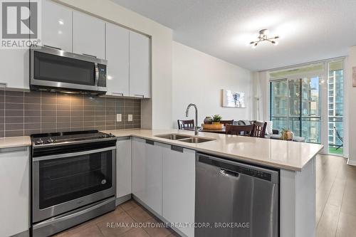 1811 - 5033 Four Springs Avenue, Mississauga, ON - Indoor Photo Showing Kitchen With Stainless Steel Kitchen With Double Sink With Upgraded Kitchen