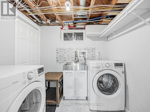 270 Highland Avenue, Oshawa, ON - Indoor Photo Showing Laundry Room