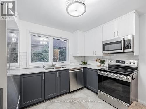 270 Highland Avenue, Oshawa, ON - Indoor Photo Showing Kitchen With Double Sink