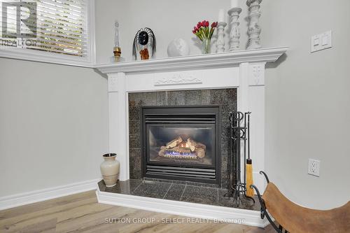 655 Thornwood Court, London, ON - Indoor Photo Showing Living Room With Fireplace