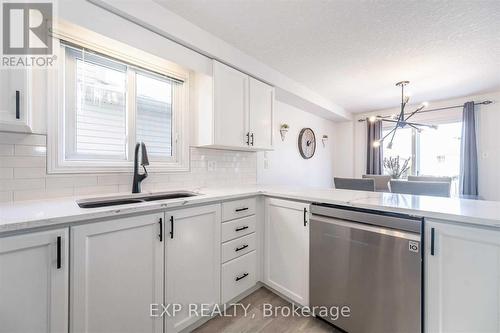 947 Atlantic Boulevard, Waterloo, ON - Indoor Photo Showing Kitchen With Double Sink