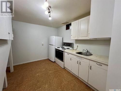 114 31St Street W, Saskatoon, SK - Indoor Photo Showing Kitchen