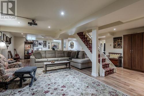 2348 Tweedsmuir Court, Burlington, ON - Indoor Photo Showing Living Room