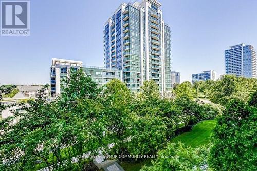 309 - 50 Disera Drive, Vaughan, ON - Outdoor