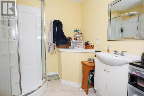 7 Leaf Street, Kawartha Lakes (Dunsford), ON - Indoor Photo Showing Bathroom