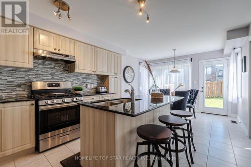 25 Owens Road, New Tecumseth, ON - Indoor Photo Showing Kitchen With Double Sink With Upgraded Kitchen