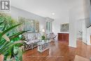 276 Lake Promenade, Toronto, ON  - Indoor Photo Showing Living Room 