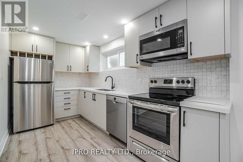 129 Milton Street W, Toronto, ON - Indoor Photo Showing Kitchen With Upgraded Kitchen