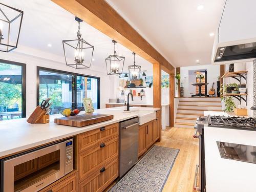 Cuisine - 8 Rue Des Mouettes, Bromont, QC - Indoor Photo Showing Kitchen