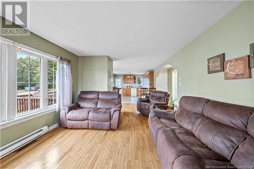 15 Chesley Street, Shediac, NB - Indoor Photo Showing Living Room