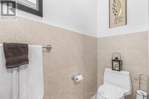 753 Welland Road, Pelham, ON - Indoor Photo Showing Bathroom