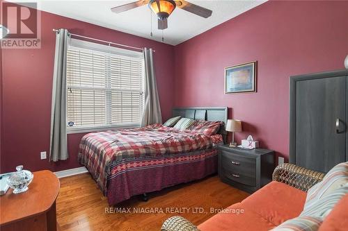 162 Cole Crescent, Niagara-On-The-Lake, ON - Indoor Photo Showing Bedroom