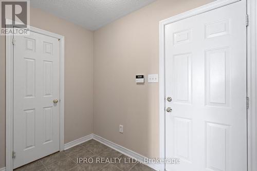 2564 Bur Oak Avenue, Markham, ON - Indoor Photo Showing Other Room