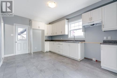 213 Cumberland Street, Cornwall, ON - Indoor Photo Showing Kitchen