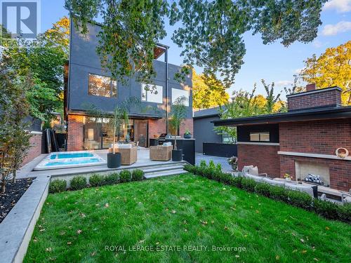 18 Munro Park Avenue, Toronto, ON - Outdoor